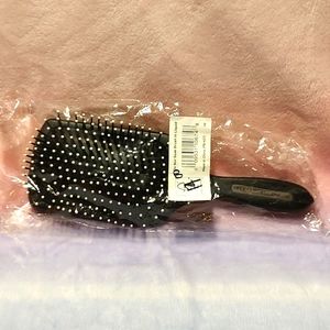 NIP Paul Mitchell Pro Tools 427 Paddle Brush